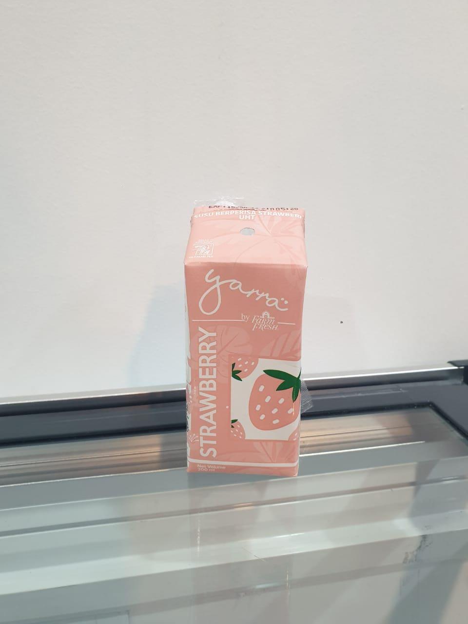 YARRA STRAWBERRY MILK 200ML - 9555487802445