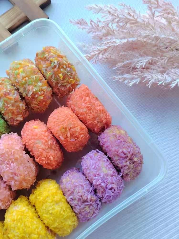 彩色鸡肉芝士甜甜圈