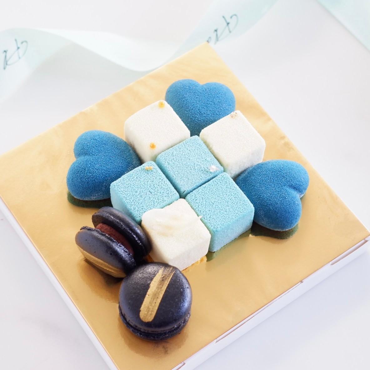 Cube Set with Macaron